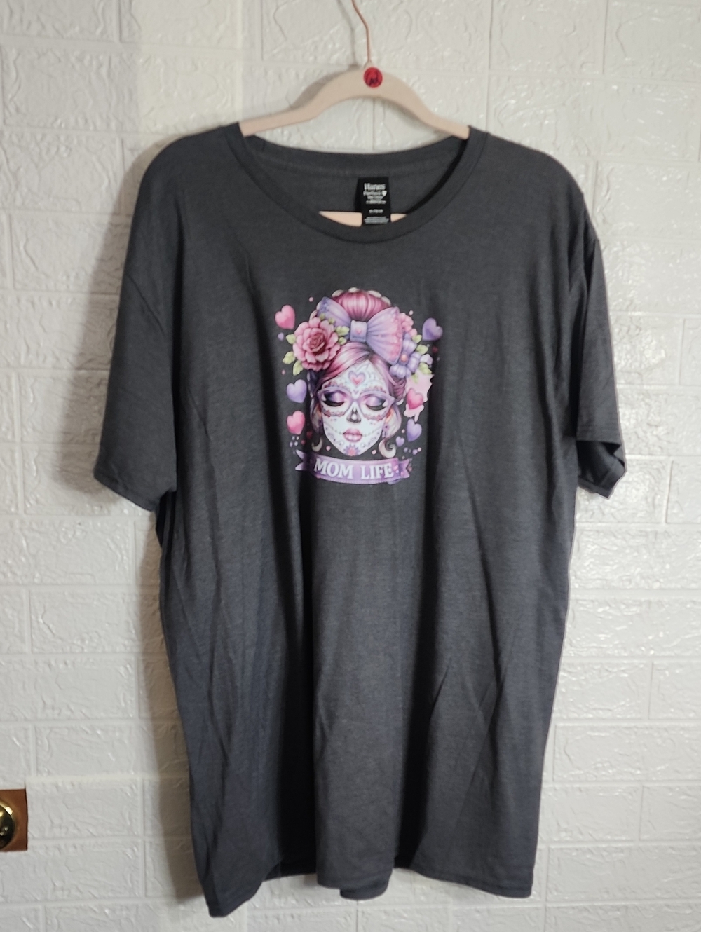 Mom Life Sugar Skull Graphic Tee - Dark Gray with Pink Accents